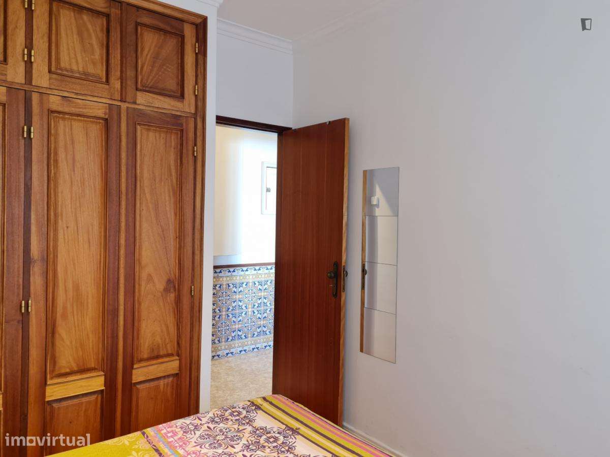 Quarto - localizado em Santa Apolónia Lisbon - Grande imagem: 4/10