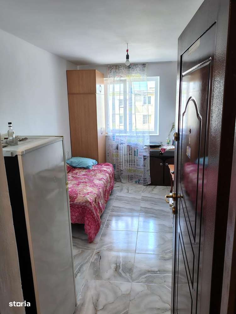 Podu Ros Jumbo, Garsoniera! - Imagine principală: 1/3