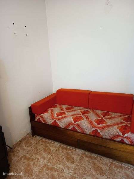 Moradia pequena em Benavente - Grande imagem: 4/12