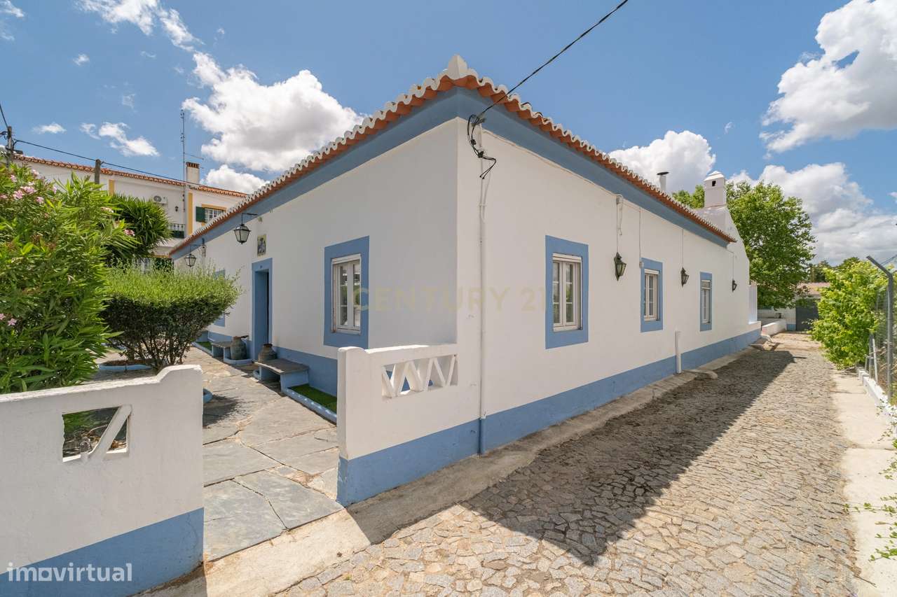 Moradia tradicional alentejana no coração de PEROLIVAS / Reguengos de-7