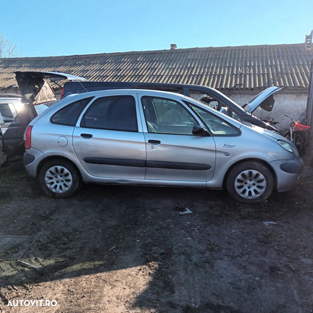 Dezmembrari  Citroen XSARA PICASSO (N68)  1999  > 0000 2.0 HDi Motori - 3