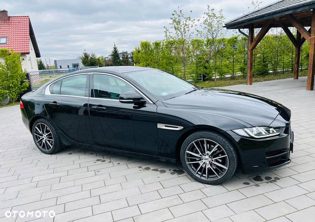 Jaguar XE 2.0 D Prestige - 2