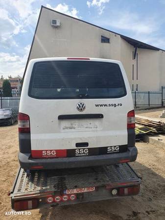 Dezmembrez VW T5 an 2012 - 5