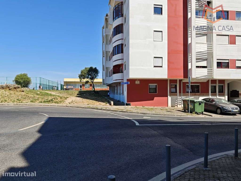 Apartamento T2 com Parqueamento em Algueirão-Mem Martins.-24