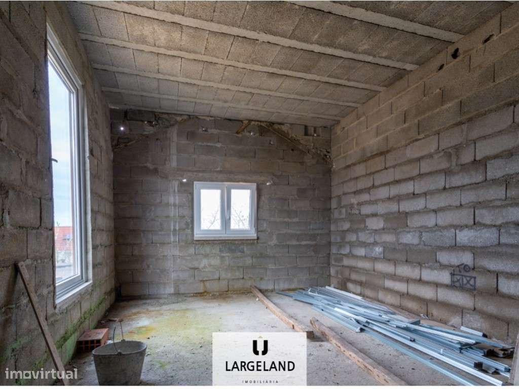 Moradia T3 em fase de acabamento - Vila Maior-6