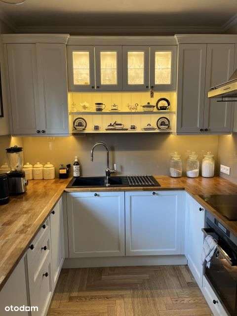 Atrakcyjny dom w centrum Zielonki.-6