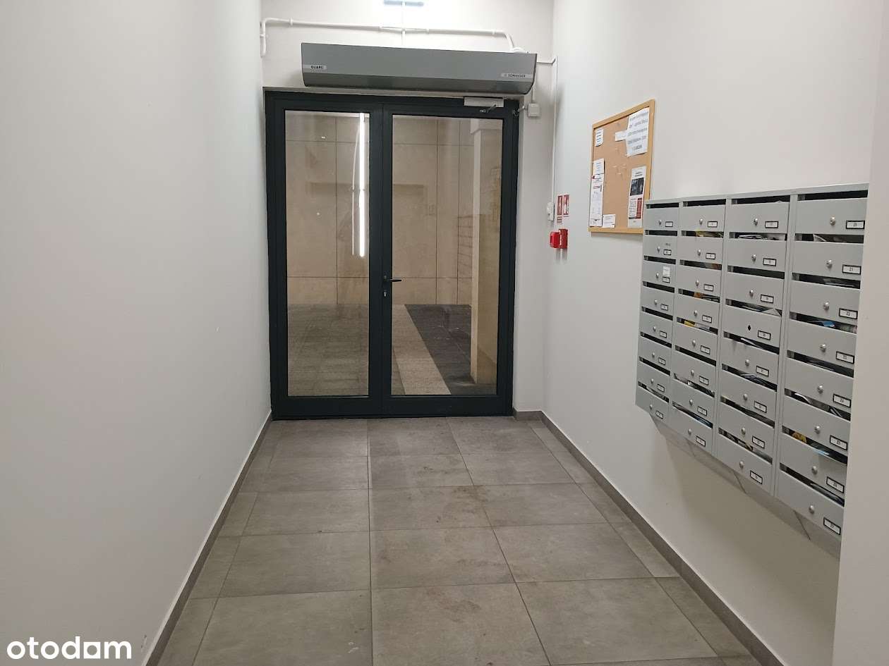 Pomieszczenia magazynowe 36,79m2 - wydzielone 4 boksy - Legnicka 59B-2