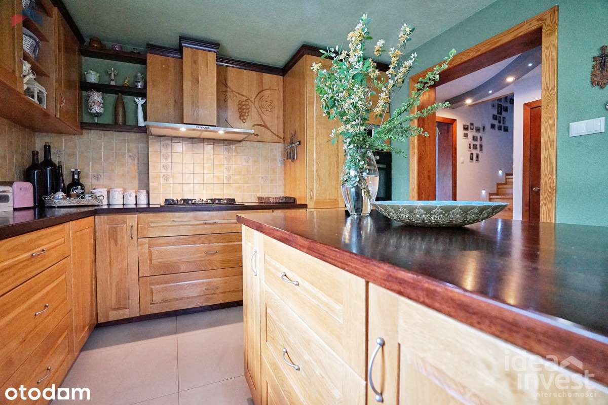 Duży dom z pięknym ogrodem w urokliwej wsi-15