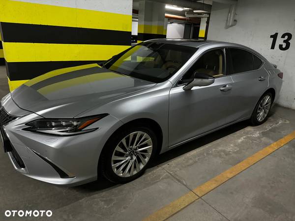 Lexus ES 300h Prestige - 11