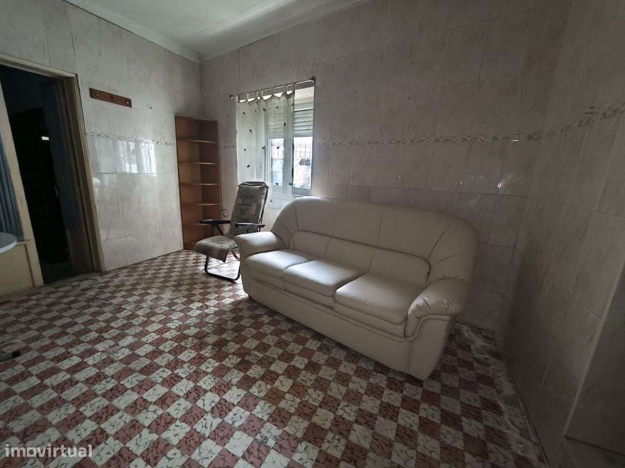 Moradia duplex em Valado dos Frades – excelente para investimento-25