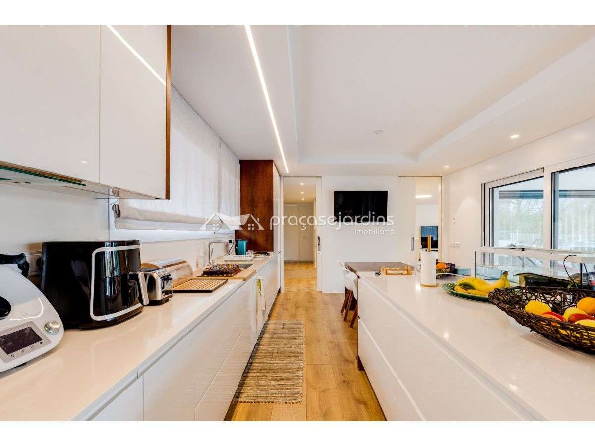 Moradia T5 Contemporânea e elevada eficiência energética – Amor, Le...-19