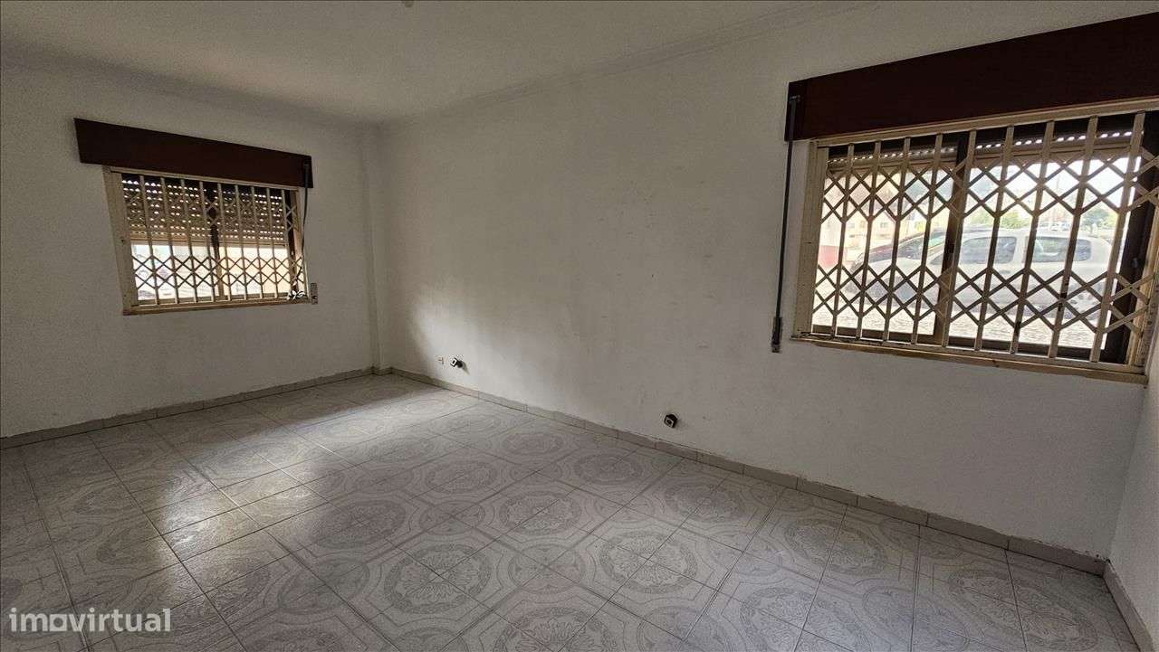 Apartamento T2 no centro da Amora - Grande imagem: 5/12