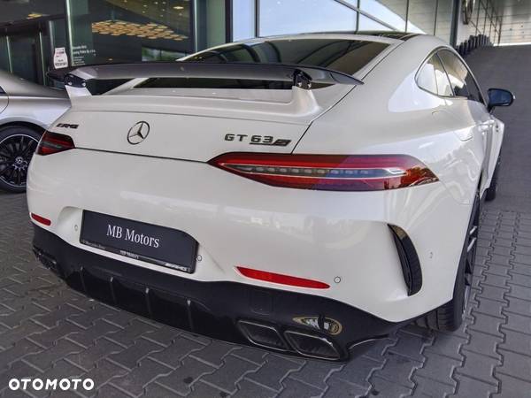 Mercedes-Benz AMG GT - 6