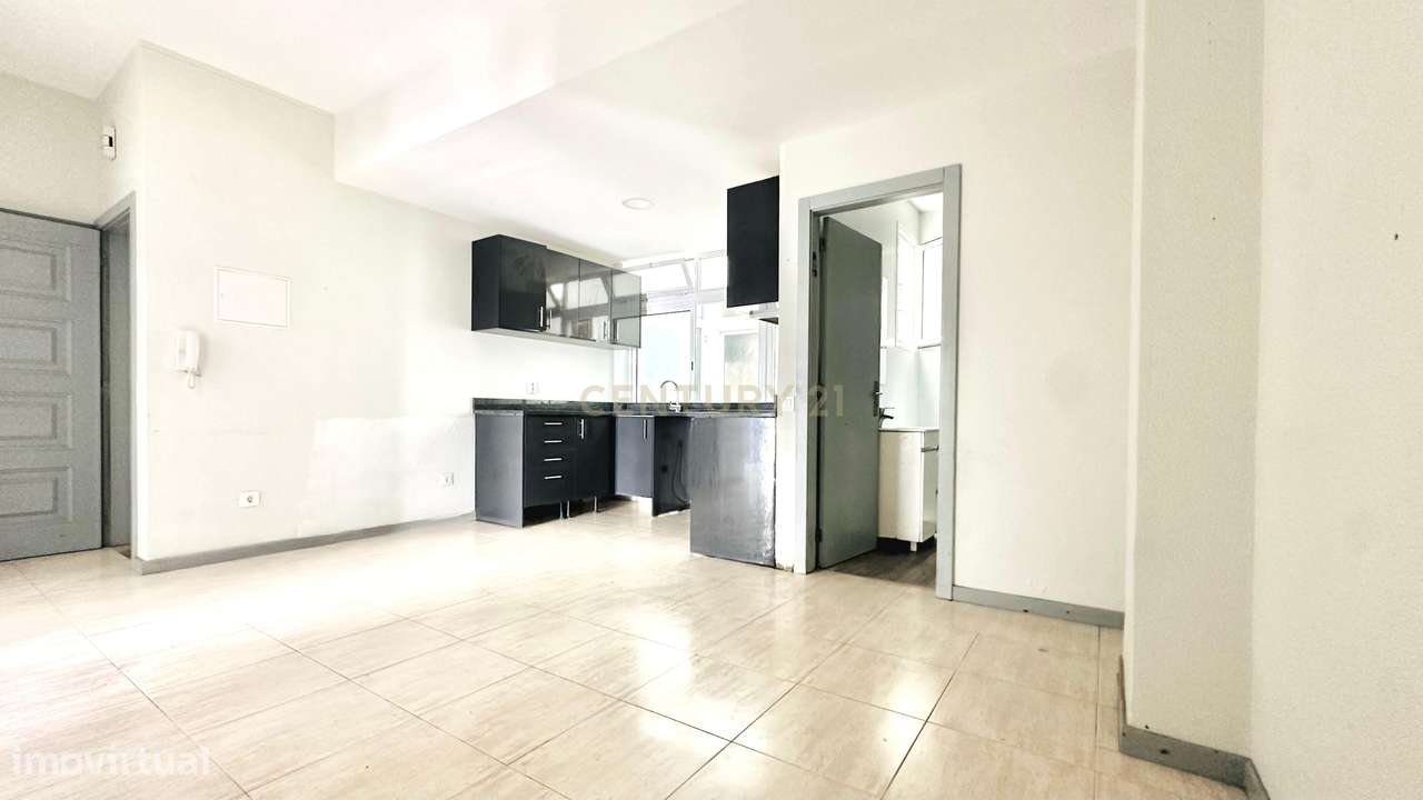 Prédio Urbano no Centro do Funchal – Oportunidade de Investimento - Lo-7