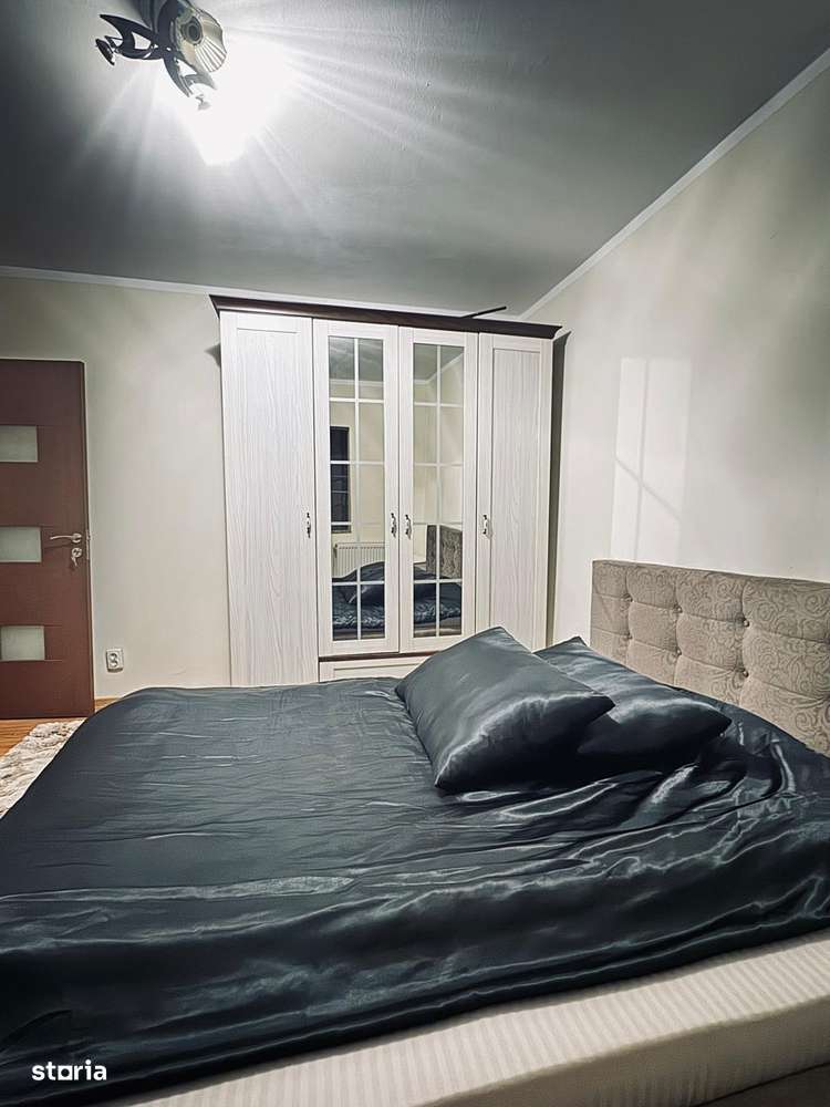 AV667 Apartament 3 camere, decomandat, etaj 2, 68mp, zona Lunei-0