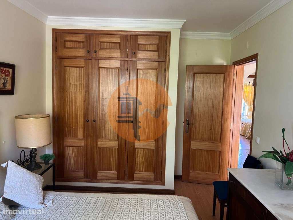 Fantástica Moradia com Piscina para venda-27