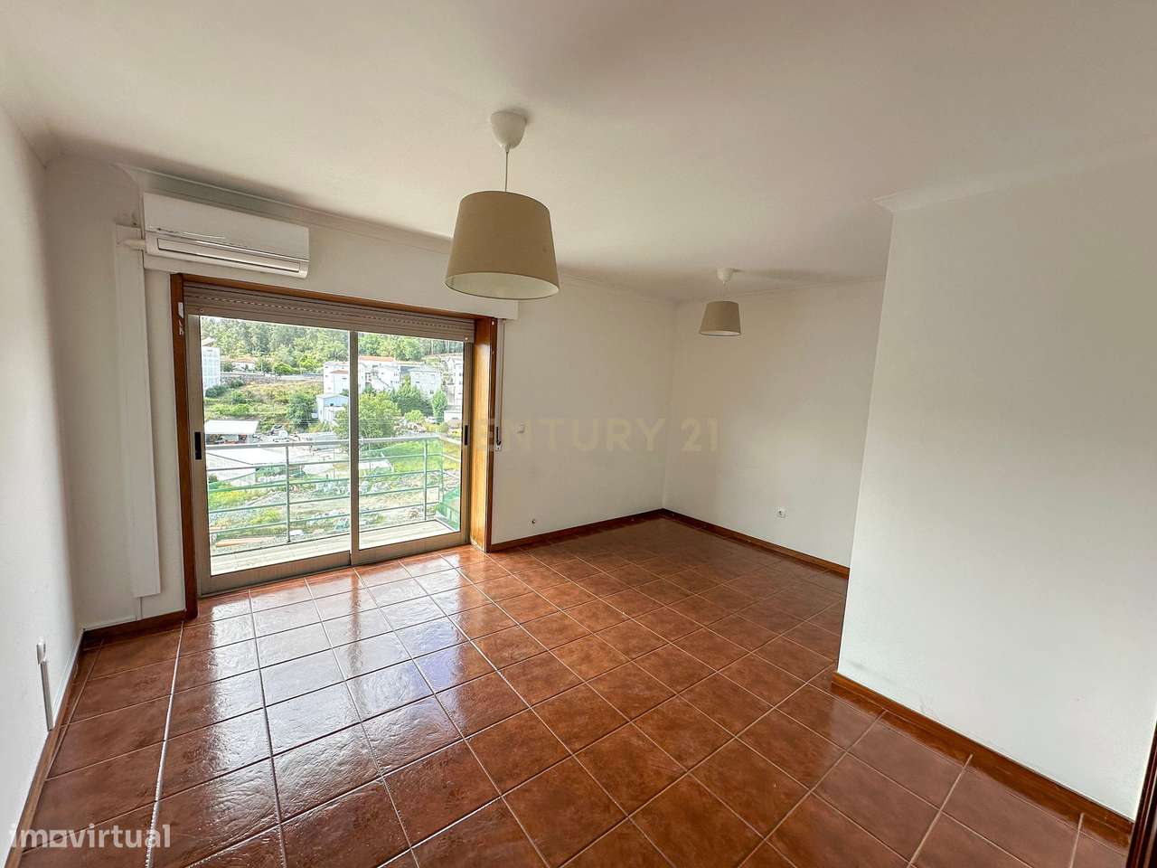 T2 ultimo piso junto ao centro- paredes-27