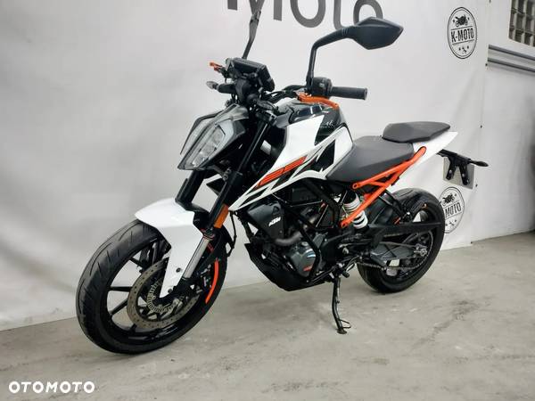 KTM Duke - 17