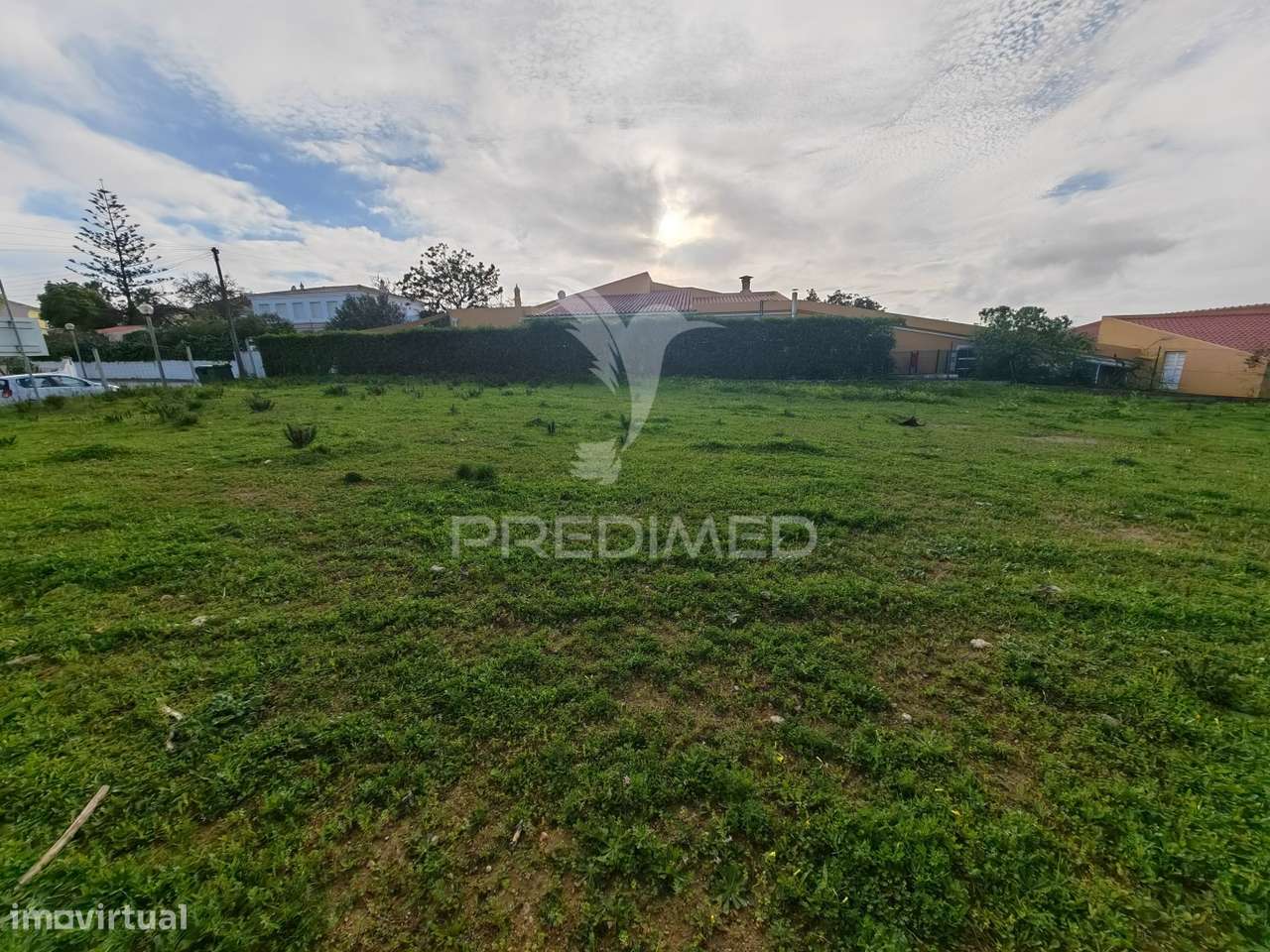 Terreno de 1.290 m2 com projecto aprovado - Grande imagem: 2/5