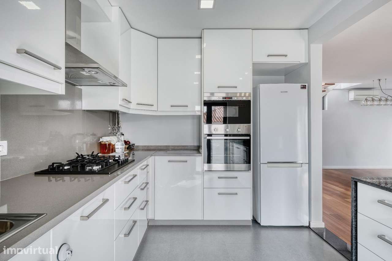 Apartamento de Luxo no Coração de Cascais | Rooftop com Vista Mar-15
