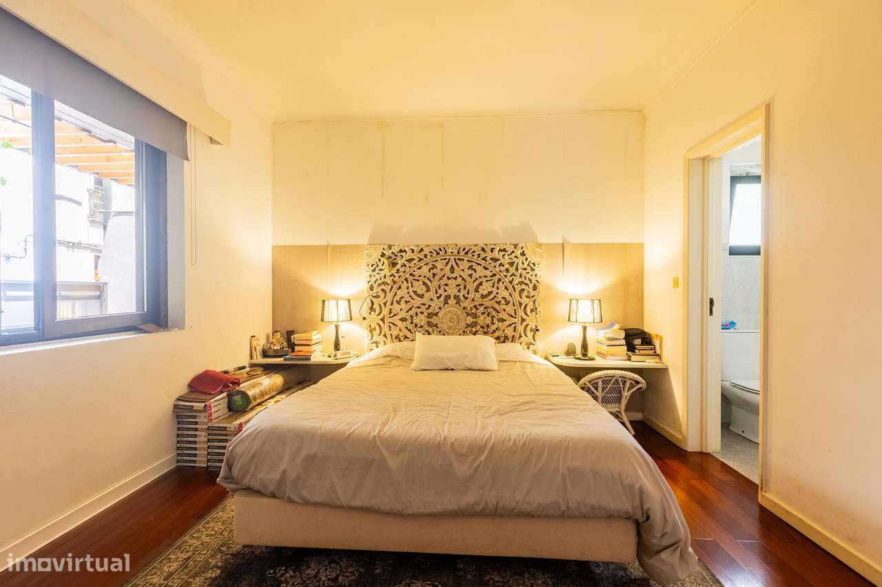 Moradia Isolada - Centro de Ponta Delgada - Grande imagem: 4/46