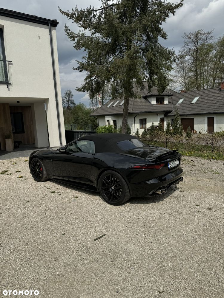 Jaguar F-Type R Coupe AWD - 11