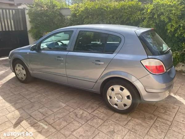 Opel Astra 1.6i Enjoy - 1