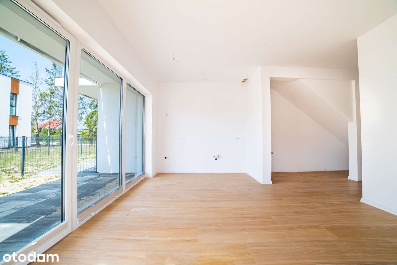 Mieszkanie nad morzem z dużym ogrodem. OD RĘKI !-0