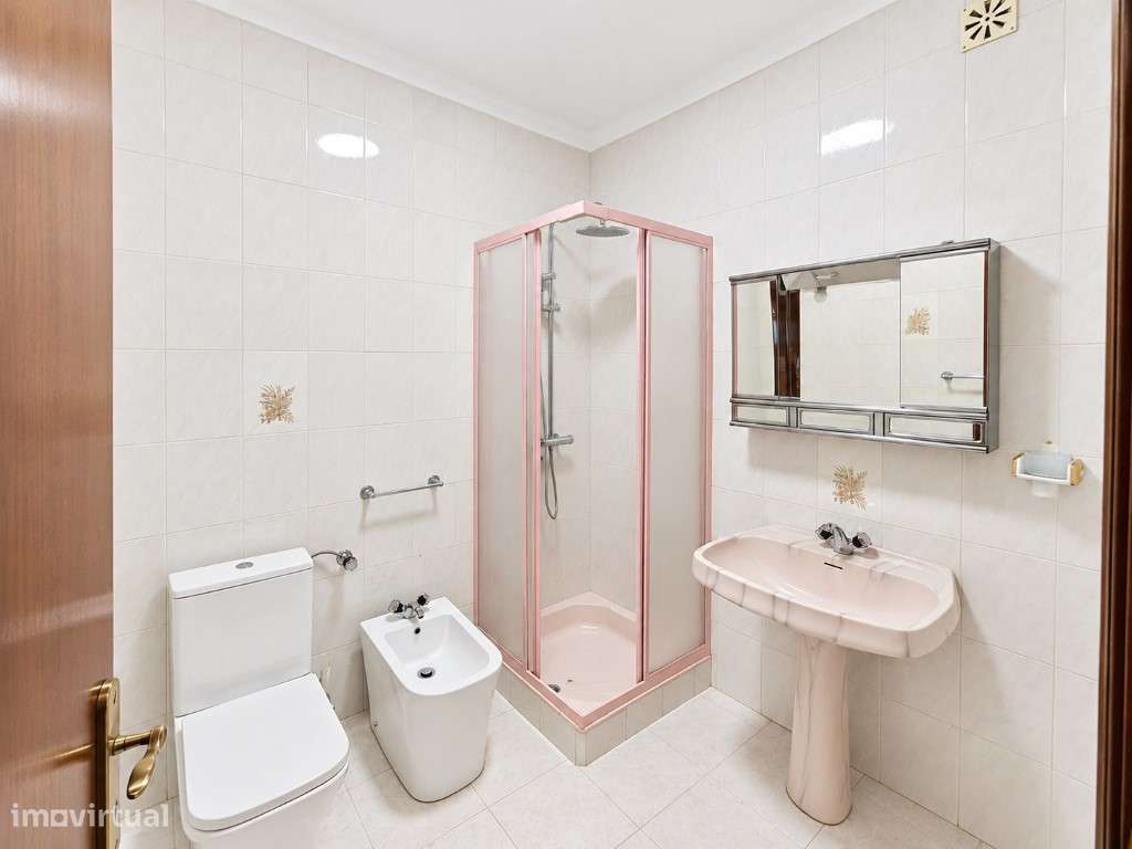 MORADIA 195 m² COM POTENCIAL PARA 2 HABITAÇÕES | PRÓXIMA DAS PRAIAS...-29