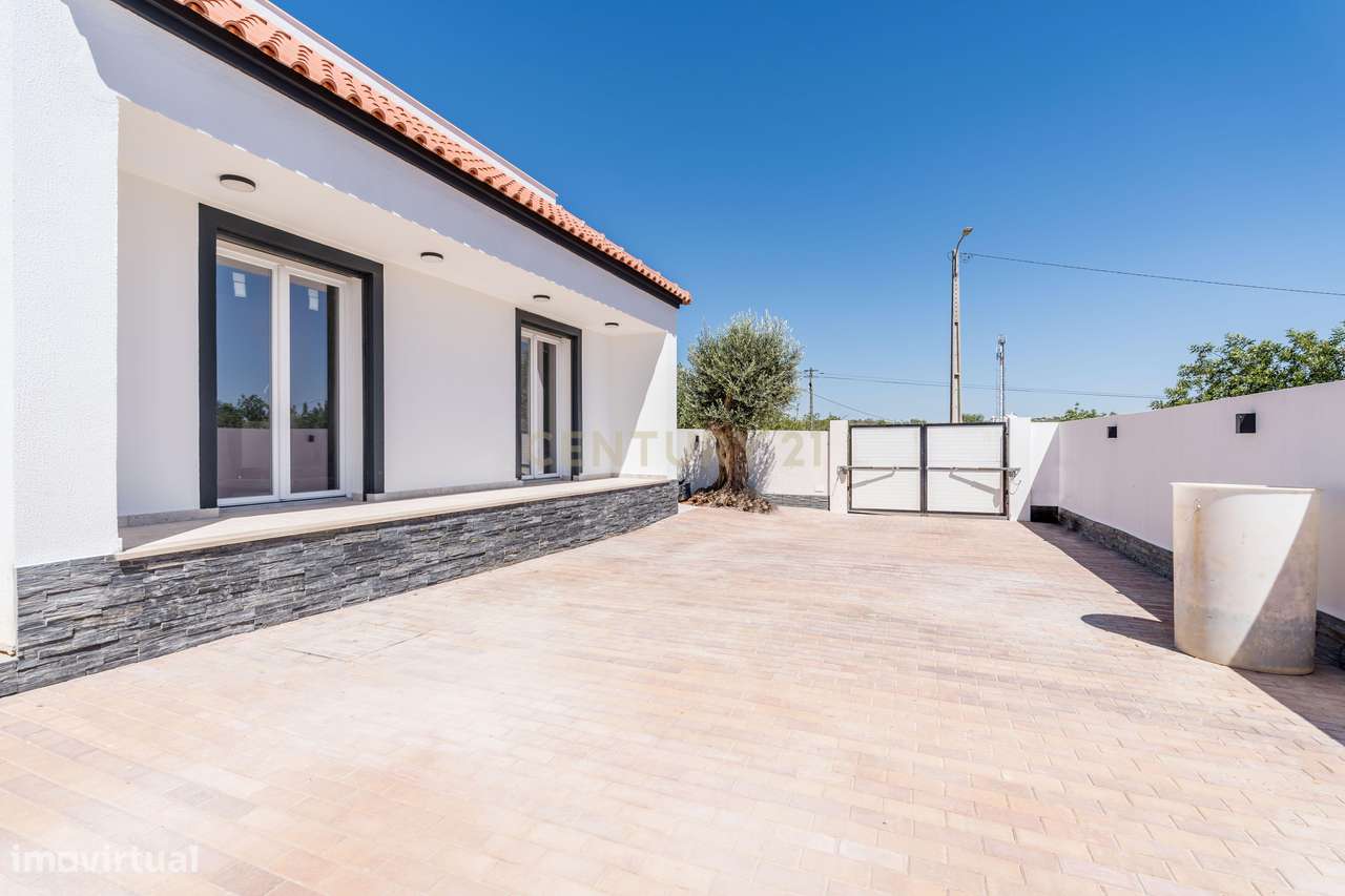 Moradia T3, Nova e Exclusiva: Campo, Mar e Piscina em Albufeira-7