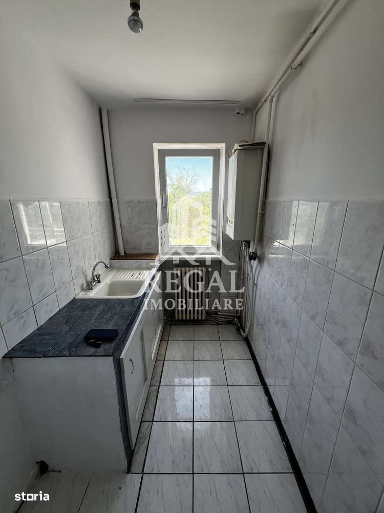 Apartament 2 camere decomandat – Micro 7 | Etaj 2 | Balcon | Panoramă-3