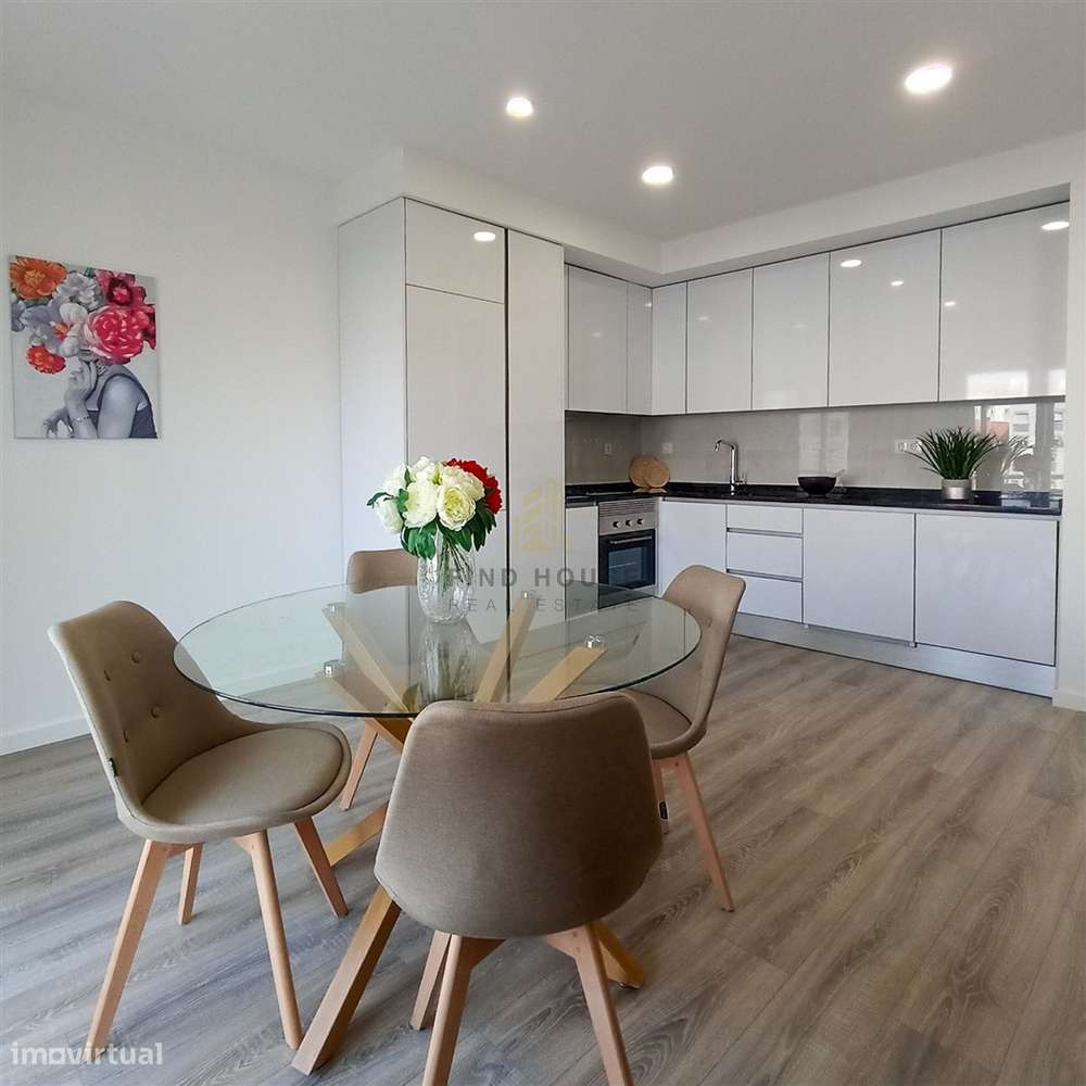 Apartamento T3 Remodelado com Logradouro em Benfica | Lisboa - Grande imagem: 3/14