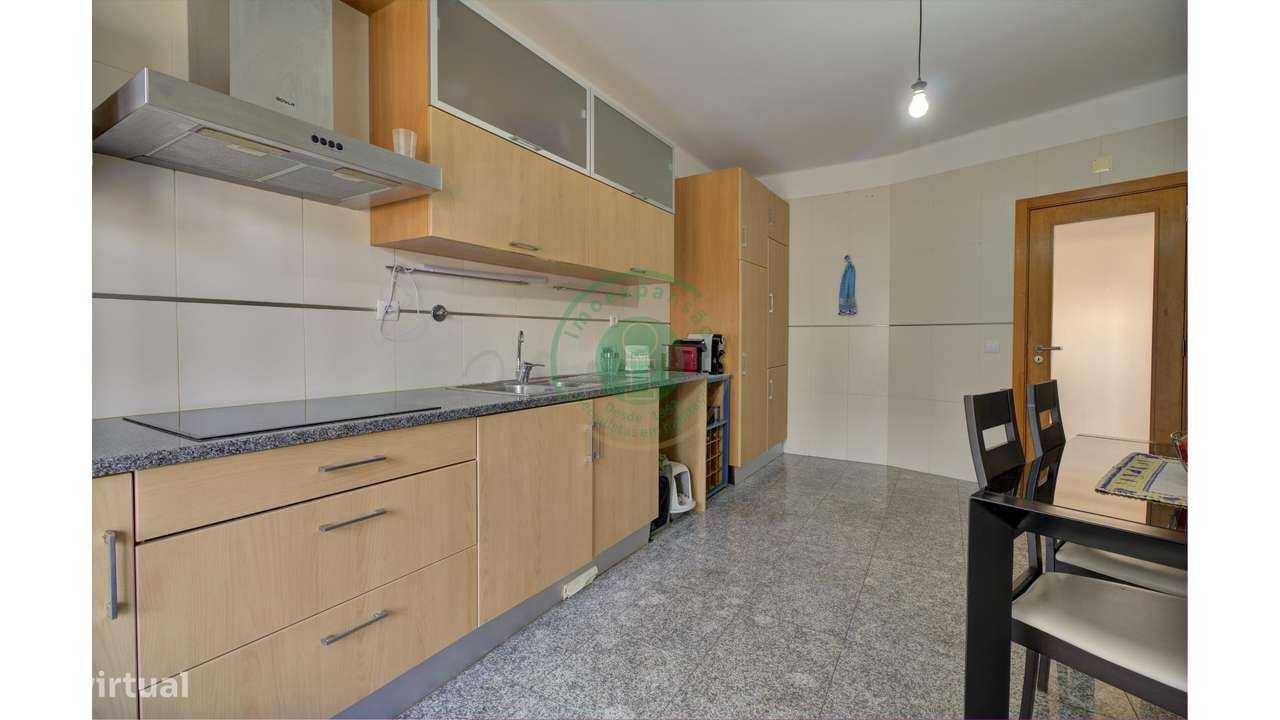 T3 com Garagem e Terraço-13