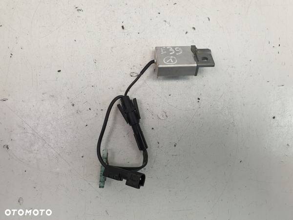 BMW E39 WZMACNIACZ ANTENY antenowy TV 8362532 - 3