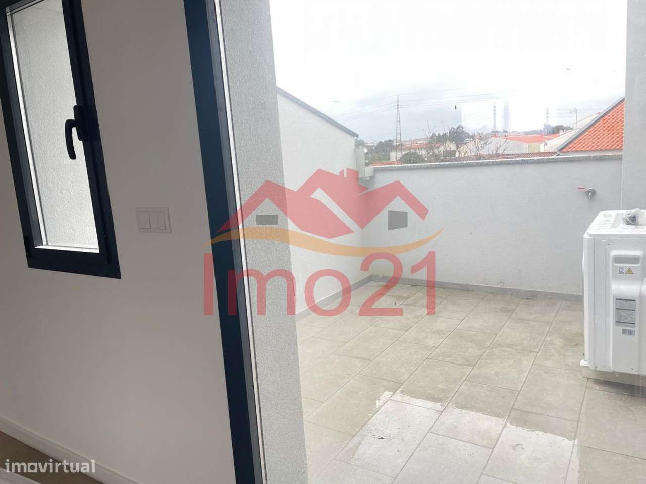 T2 Duplex com Terraço novo em Esgueira-16