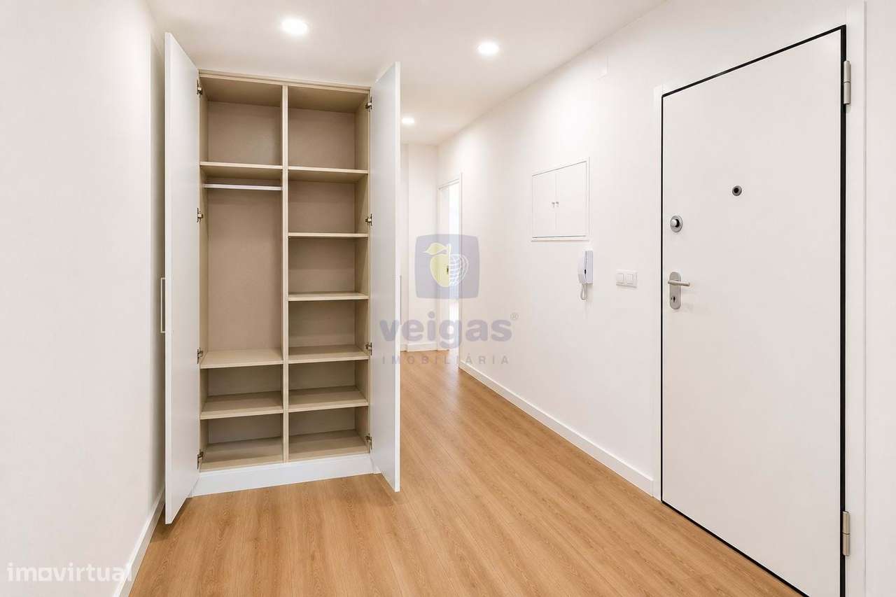 Apartamento T4 Remodelado – Conforto e Modernidade no Barreiro-9