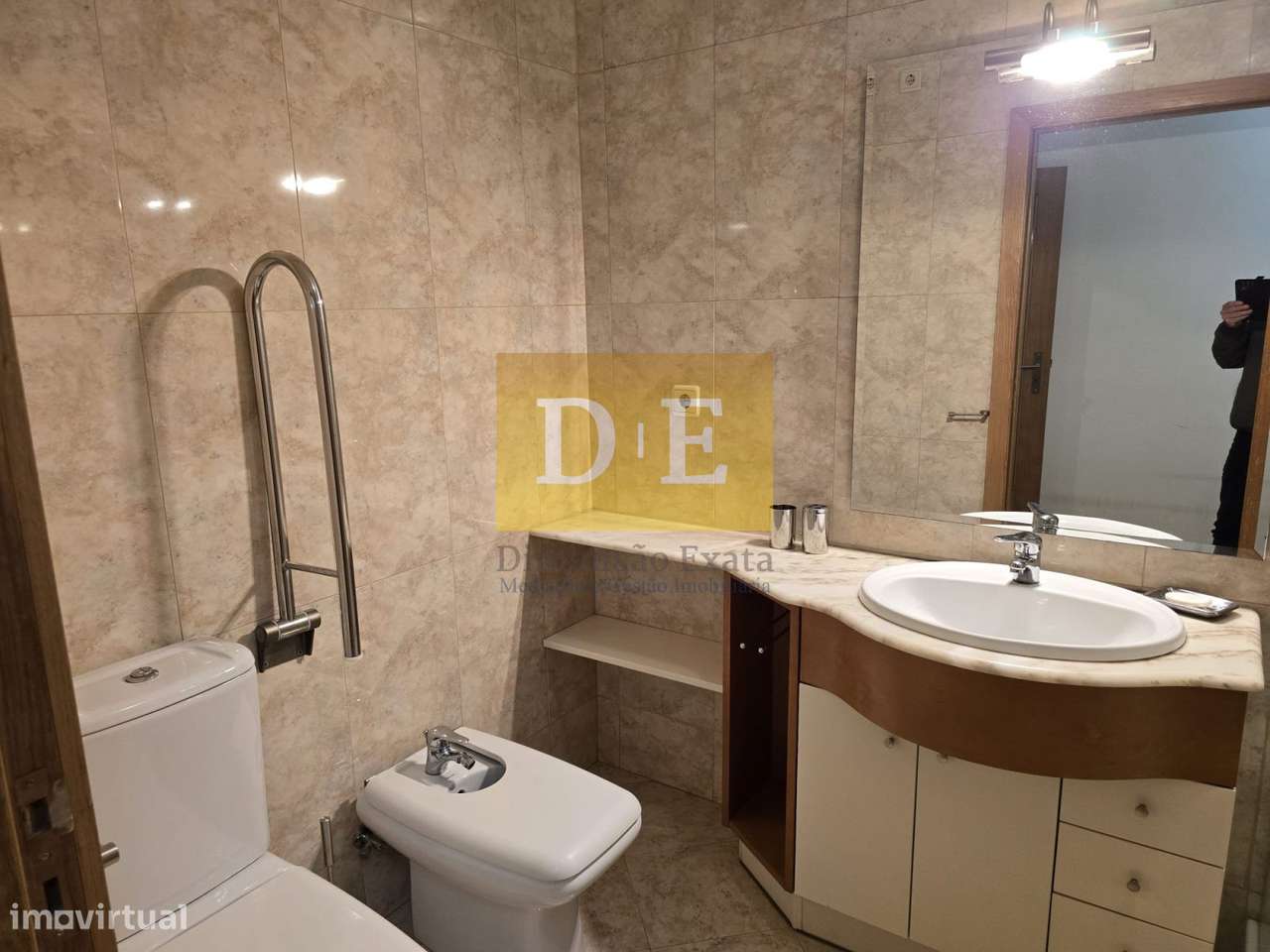 Apartamento T4 na Zona Nobre dos Maninhos na Maia-22