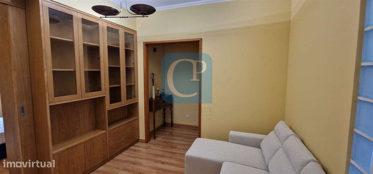 Apartamento T2 mobilado e equipado em Lordelo do Ouro - Grande imagem: 3/26