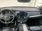 Volvo XC 90 D5 AWD Geartronic RDesign - 8