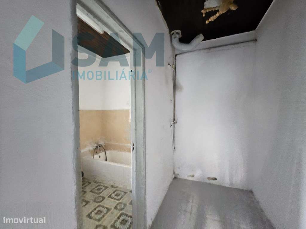 Terreno de 12.105 m2 com moradia Torres Vedras-13