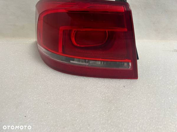 Vw Passat B7 sedan lampa tył lewa lewy tył 3AE945095F - 2