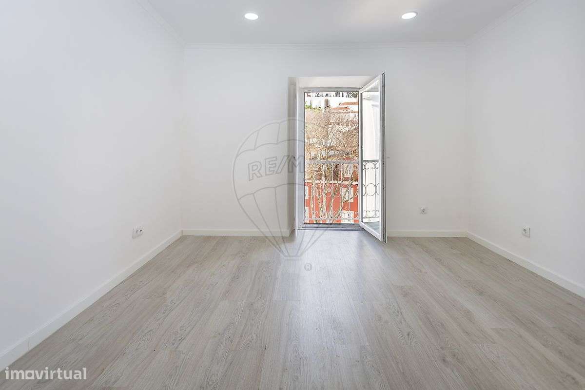 Apartamento T2 à venda em Lisboa-26