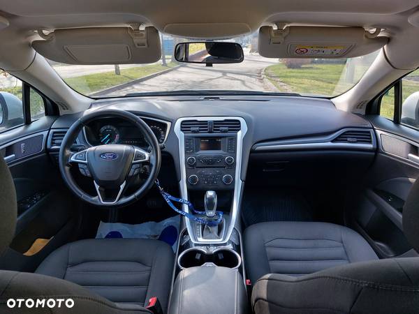 Ford Mondeo 2.0 TDCi Ambiente PowerShift - 10