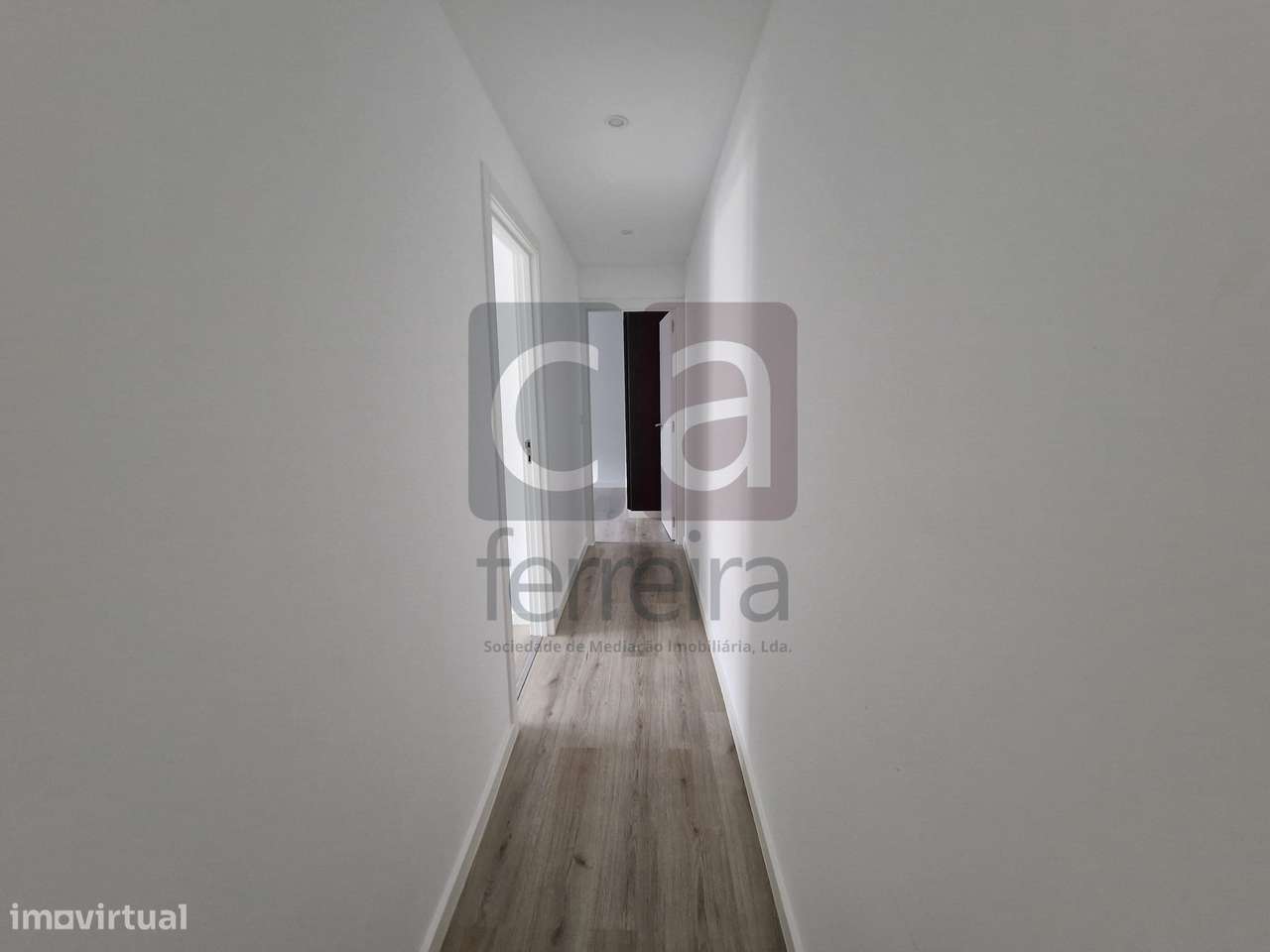 Apartamento T2 todo remodelado junto ao Shopping santarem-10