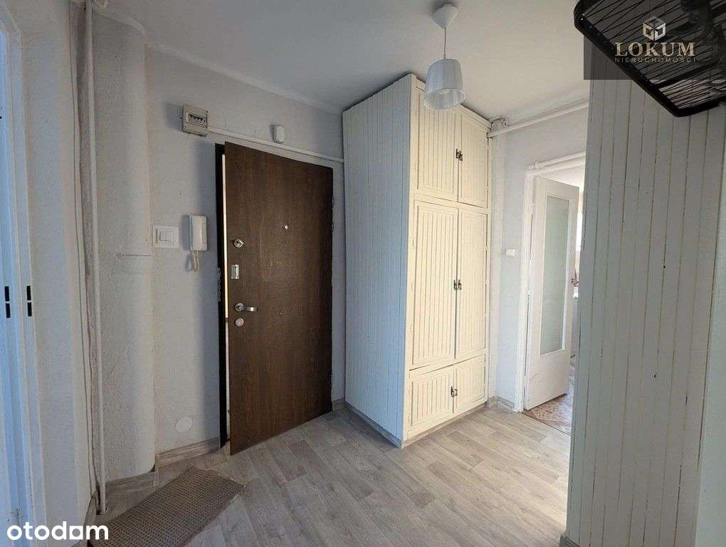 Mieszkanie Na Sprzedaż Cz-Wa Centrum !!!-4