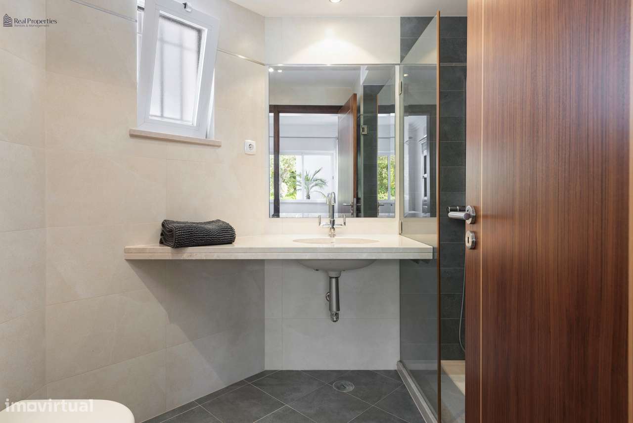 Moradia Térrea T4 Isolada em Albufeira – Um Refúgio de Luz, Conforto e-25