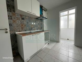 Apartamento T1 Venda em Baixa da Banheira e Vale da Amoreira,Moita