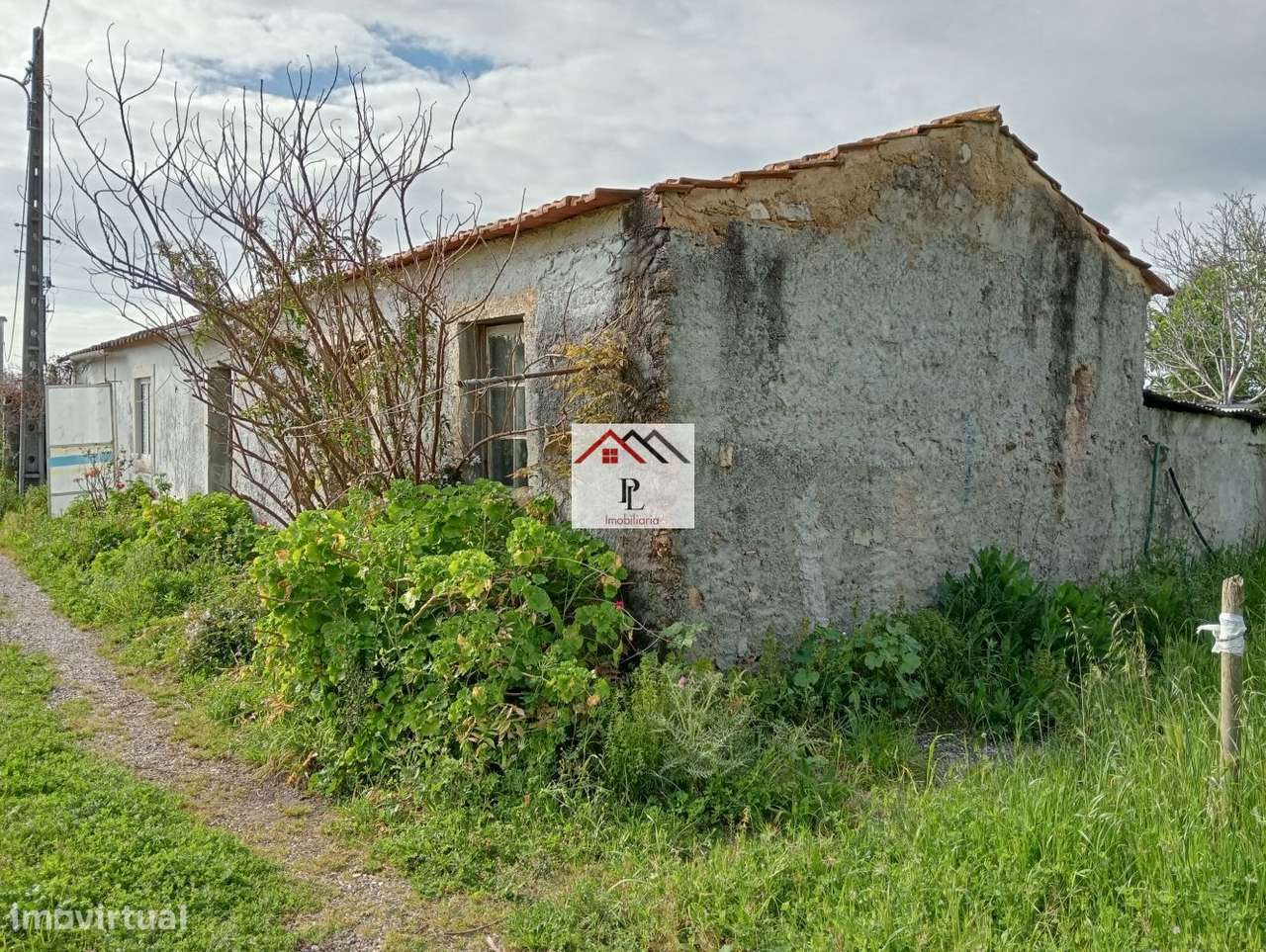 Moradia Térrea T1+1 para reconstrução no Meco em Montemor -o Velho-9