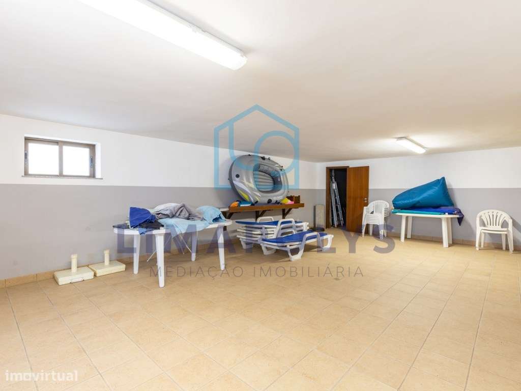 Moradia T4 com Vista Mar a 50m da Praia - Oportunidade Única!-30