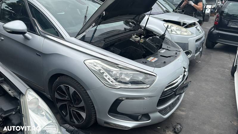 Dezmembrez Citroen DS5 Hybrid diesel an 2014 cu 70.000 km - 1